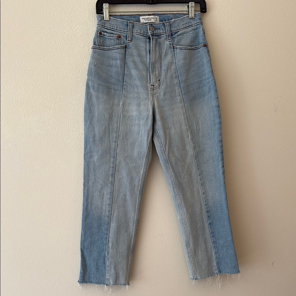 Abercrombie size 6 Stylish Two-Tone Blue Jeans